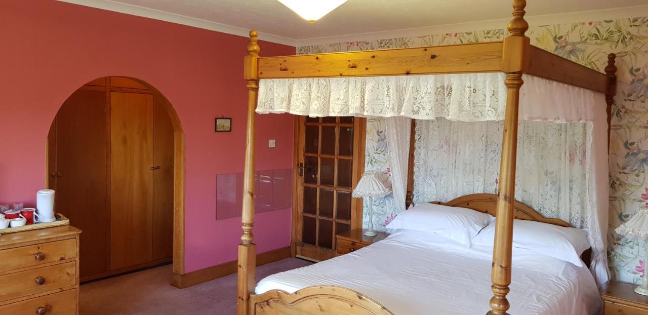 Wychwood House Bed & Breakfast Penally Luaran gambar