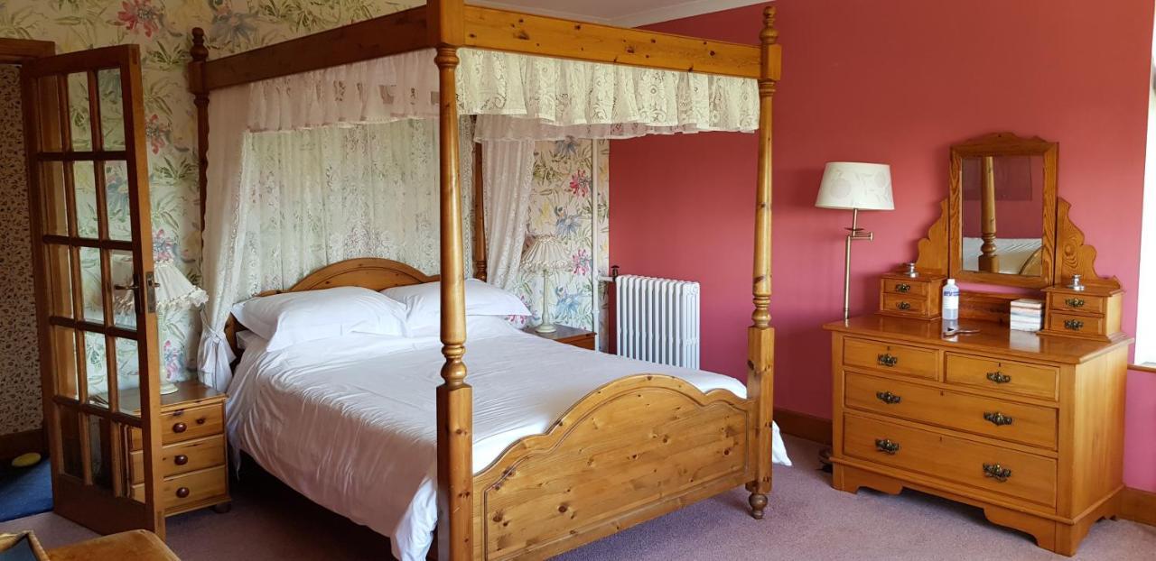 Wychwood House Bed & Breakfast Penally Luaran gambar